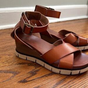 MIA gently worn sandal . Size 8.5 comfortable and roomy . Cognac color .
